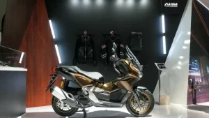 Perbandingan Aksesoris Motor Paling Populer Tingkatkan Gaya Fungsi Dan Keamanan Berkendara Anda